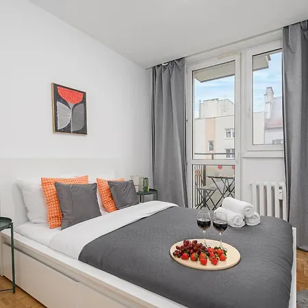 Lumina I Bright 3-room With Balcony I Near Lazienki Krolewskie * 바르샤바