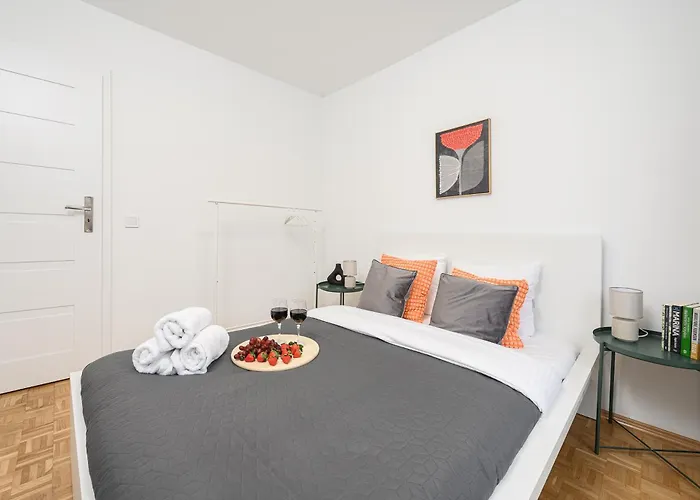 Lumina Bright Near Lazienki Krolewskie 公寓 *