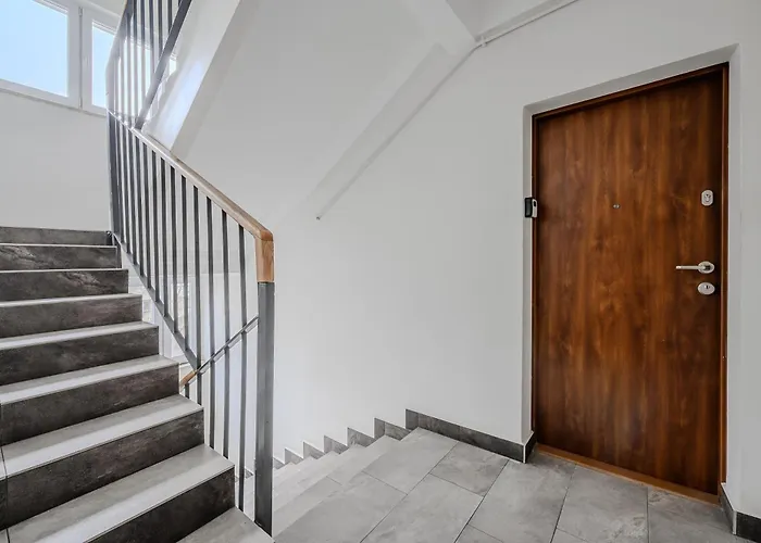 Lumina Bright Near Lazienki Krolewskie * 华沙